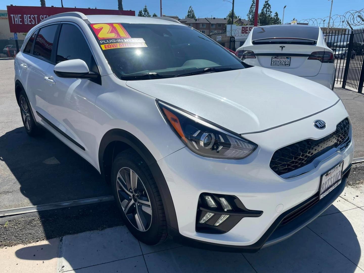 2021 WHITE /BLACK Kia Niro Plug In Hybrid (KNDCM3LD1M5) , located at 744 E Miner Ave, Stockton, CA, 95202, (209) 944-5770, 37.956863, -121.282082 - PLUS TAXES AND FEES - Photo#0